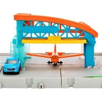 Abhebe Abenteuer Flughafen Spielset mit Die-Cast Audi und Flugzeug aus Kunststoff