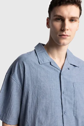 Herren T-Shirt mit entspannter Passform und kurzem Arm