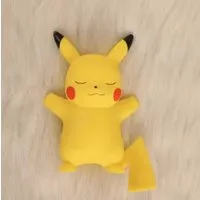 Stelby LED Tischleuchte Pokemon Pikachu Tischlampe LED mit Geschenkbox, verschiedene Optionen