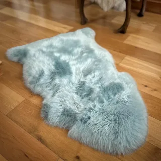 Echter Schaffell in Entenei-Optik, seidig, natürlich, weich und flauschig, echter Wollteppich