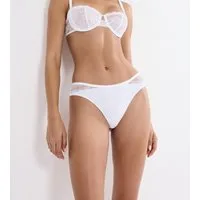 Triumph Slip Comfort Allure Brazilian florale Stretchspitze
