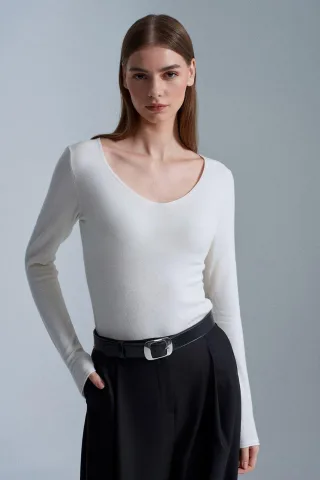 Schlanker V-Ausschnitt Rippenstrickpullover