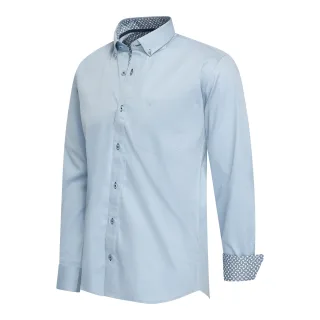 Cappuccino Italia Hemd für Herren. Das Hemd ist aus Baumwolle und Elastan gefertigt und hat eine normale Passform. Auf der Brusttasche ist ein schönes Cappuccino-Logo aufgestickt. Marke: Cappuccino ItaliaModellname: Stretch Shirt AnconaKategorie: Her