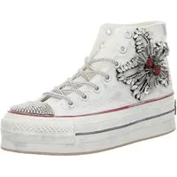 NAN-KU Sneaker