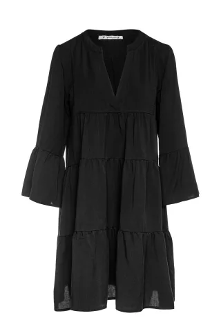 Schwarzes Tencel-Kleid mit gerafften Nähten