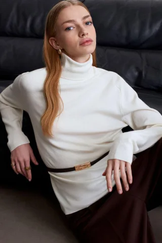Damen Strickpullover mit Gürtel und Rollkragen