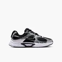 Nike Sportswear V5 RNR (GS) Sneaker inspiriert vom Design des Y2K Nike Vomero 5 für Jugendliche