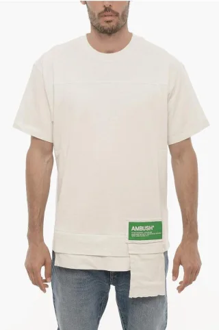 Einfarbiges T-Shirt mit Rundhalsausschnitt und Hüfttasche in Weiß