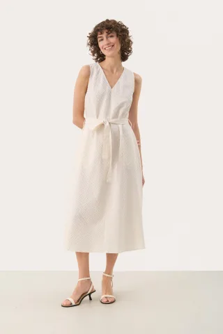 Kleid Gerade Passform Eggnog white