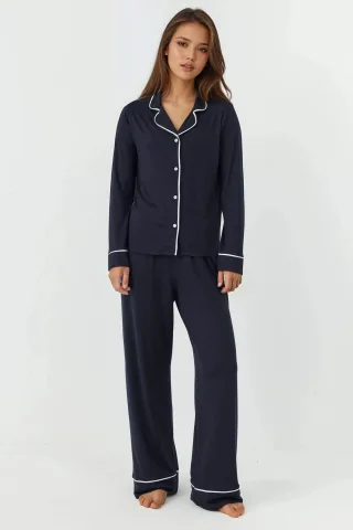 Lässig geschnittenes Langarm-Pyjama-Set mit extra weichem Griff und Hemdkragen