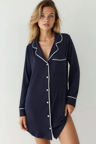Extra weiches Touch Entspanntes Mini-Loungekleid mit Hemdkragen