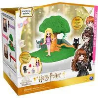 Wizarding World Harry Potter - Hogwarts Pflege magischer Geschöpfe Spielset, Spielfigur mit exklusiver Luna Lovegood Sammelfigur