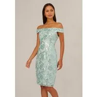 Adrianna Papell Abendkleid Off Shoulder Sheath Dress Wunderschönes, schmal geschnittenes Etuikleid mit Paillettenverzierung