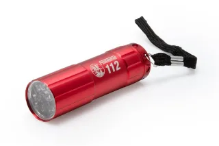Taschenlampe | Feuerwehr | rot | Gravur FEUERWEHR 112 | DFV Signet | inkl. 3 AAA Batterien | auffällig | hell | Befestigungsband | Feuerwehr-Geschenk