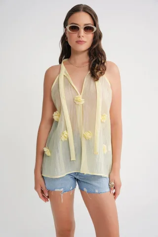 V-Ausschnitt Bluse mit Schleifenverschluss und Rüschendetails