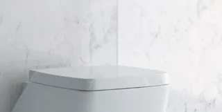 Axa one Serie 138 WC-Sitz mit Absenkautomatik, weiss AF2301