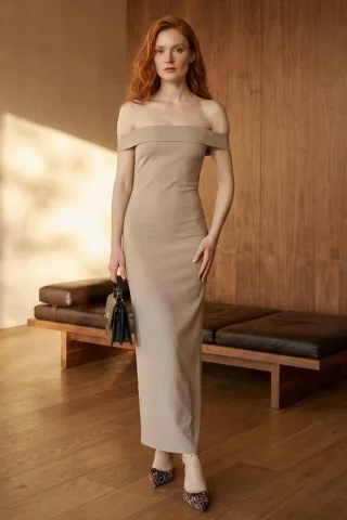 One-Shoulder Bodycon-Maxikleid mit Schlitz