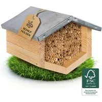 BEESI Insektenhotel Bienenhotel mit wetterfestem Holzdach, Schilf Nisthülsen, (1-St), 20,5T x 21,5B x 17H cm