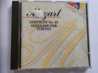 Wolfgang Amadeus Mozart - Symphony No. 40 in G-Minor Serenade For String " Kleine Nachtmusik"