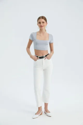 Quadratisches Neck Basic Crop Top