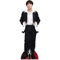 Dekofigur Bangtan Boys BTS Pappaufsteller J-Hope Jung Ho-seok Black Jacket