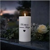 Deluxe Homeart LED-Kerze LED Grabkerze mit Schriftzug Grablicht Trauerkerze Friedhofkerze 15cm (1-tlg)