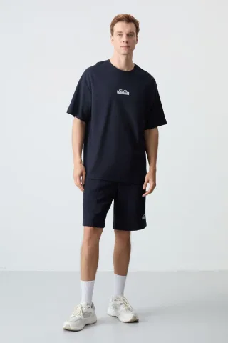 Herren Oversized T-Shirt und Shorts Set