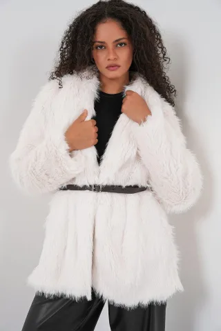 Langer oversized Kunstpelzmantel mit Gürtel