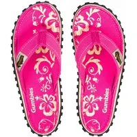 Gumbies Original Kids in Pink Hibiscus T-Strap-Zehentrenner aus recycelten Materialien hergestellt, stabile Gummisole