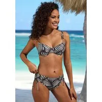 LASCANA Bikini-Hose Liv aus modischer Glanzware