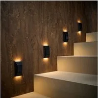 Lights4fun LED Außen-Wandleuchte 4er‑Set Solar Up-&-Down Wandleuchten in Warmweiß – Schwarz
