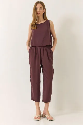 Ärmelloses Crew-Neck-Blusenset mit Karotten-Hosen