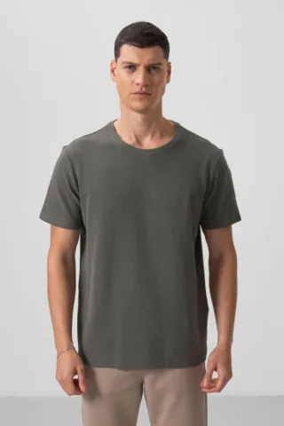 Herren T-Shirt mit regulärer Passform und Rundhalsausschnitt