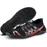 Aqua Speed Gekko Schwimmschuhe Gr. 44 – Schwarz/Rot + Handtuch im Set Wasserschuh (Wasserschuhe mit Sneakerlook – stylisch & funktional zugleich) Flexibel & weich – perfekt für Wasser, Hitze & lange Strecken
