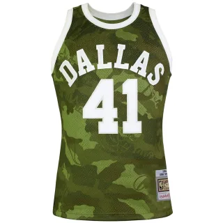 Mitchell & Ness NBA Dallas Mavericks 41 Nowitzki Swingman Trikot