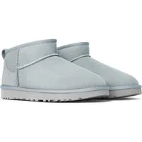 UGG Unisex, W CLASSIC ULTRA MINI Schlupfboots, Bequemschuh, Flats, Hausschuh, Freizeitschuh mit Logopatch
