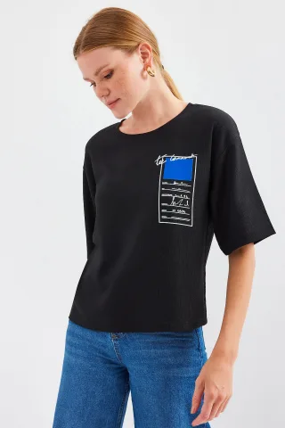 Bedrucktes Rundhals-T-Shirt mit kurzem Arm