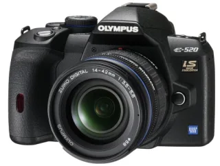Olympus E-520 [10MP Live View 3"] schwarz inkl. Zuiko Digital 14-42mm 1:35-56 ED Objektiv