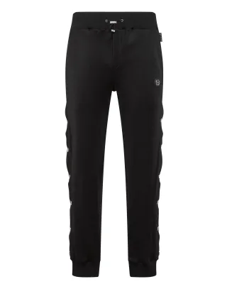 Schwarz