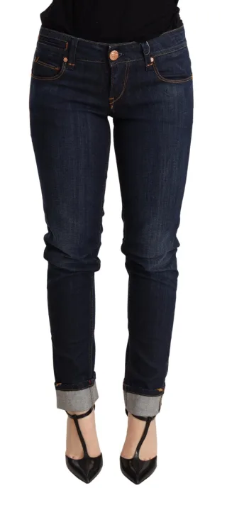 Acht Skinny Jeans Dunkler Waschen