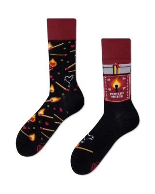 many mornings - Socken - Perfect Match schwarz/rot - Gr. - 42