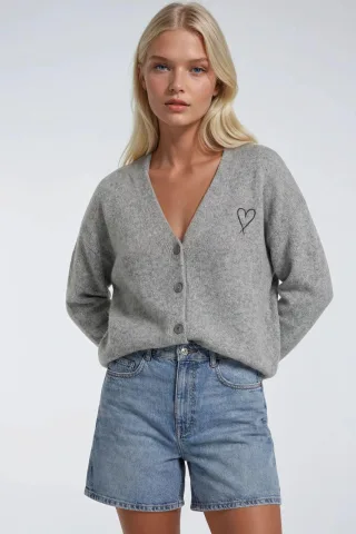 Übergroßer Strick-Cardigan mit Herzdetail