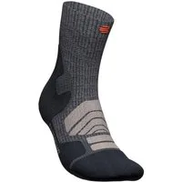Bauerfeind Sportsocken Outdoor Merino Mid Cut Socks mit hohem Anteil an Merinowolle, atmungsaktiv, wärmend