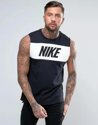 Nike Herren Retro Logo Weste In Schwarz