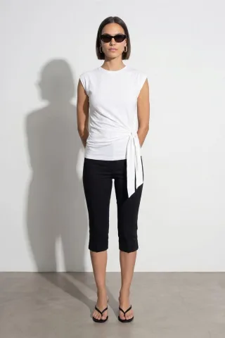 Ärmelloses Baumwoll-T-Shirt für Damen mit Bindedetail am Rundhals