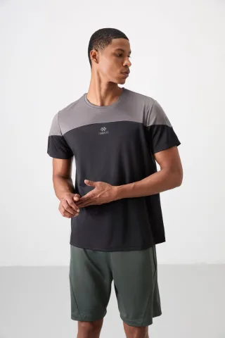 Herren T-Shirt mit Farbblockierung und Rundhalsausschnitt