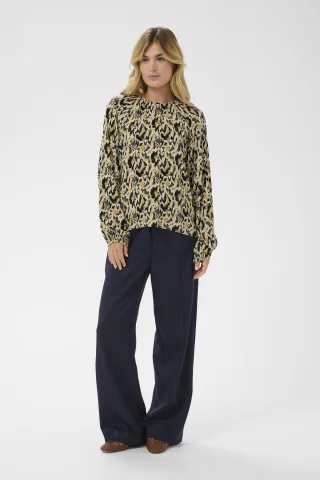 Langarm-Bluse OsinaSZ Langarm-Bluse Lockere Passform
