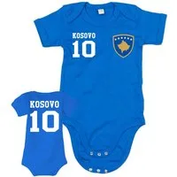 Blondie & Brownie Strampler Kosovo Baby Body Kosovo Fußball Trikot Print Fan Motiv 10 (Einzelstück, Einzelartikel) Kosovo National team Baby body Champion Fit