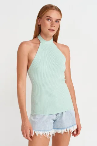 Rippenshirt im Neckholder Slim-Fit-Stil