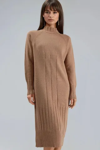 Halb-Turtleneck Midi Strickkleid